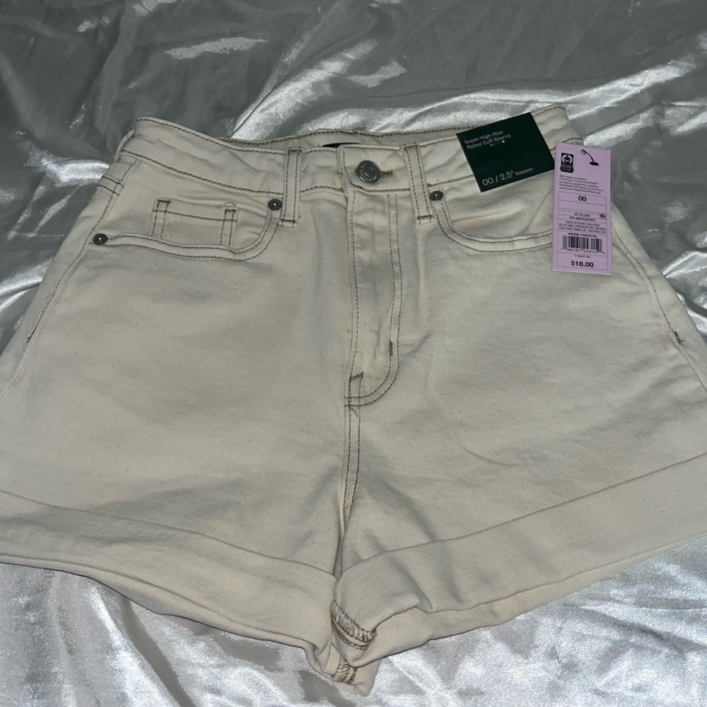 Super High-Rise Rolled Cuff Shorts Size 00